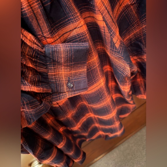 (2) LOFT Plaid Blouses - Large - Picture 11 of 11